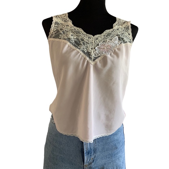 Vintage silky soft pale pink lingerie slip tank - Picture 2 of 4